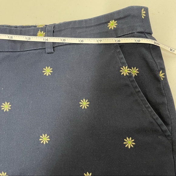 🛍️3/$15🛍️ JM COLLECTION Embroidered Crop Pants size 18 Navy Blue - Picture 7 of 11